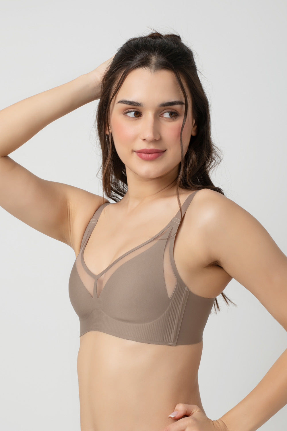 Taylor | Non padded bra with front detail and nipple cover