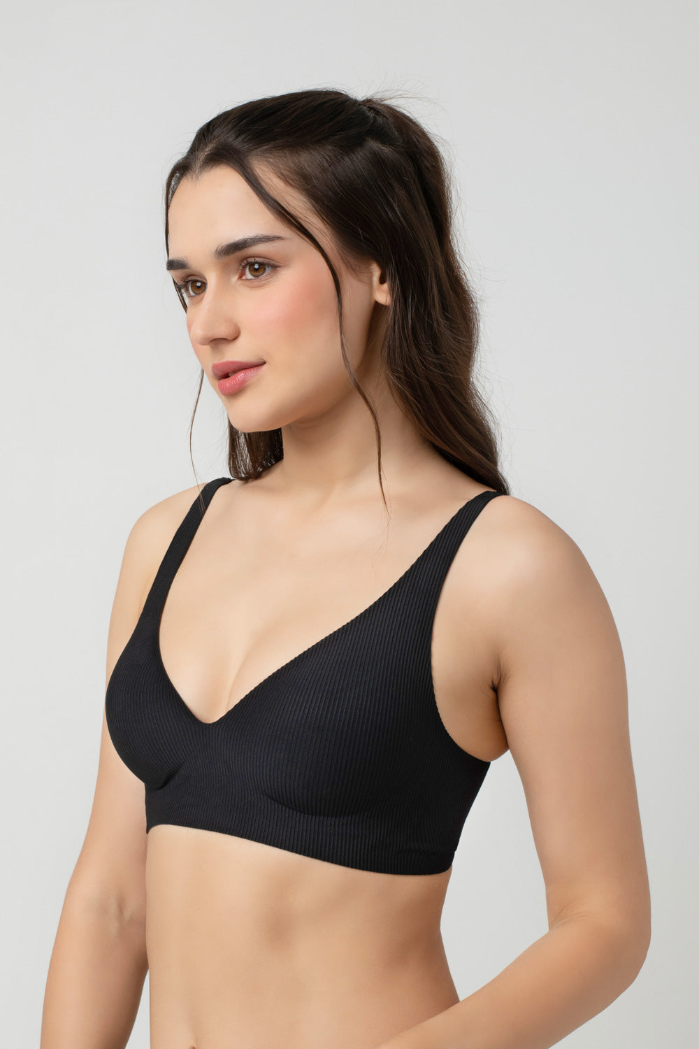 Remy | V-Neck Padded Bra