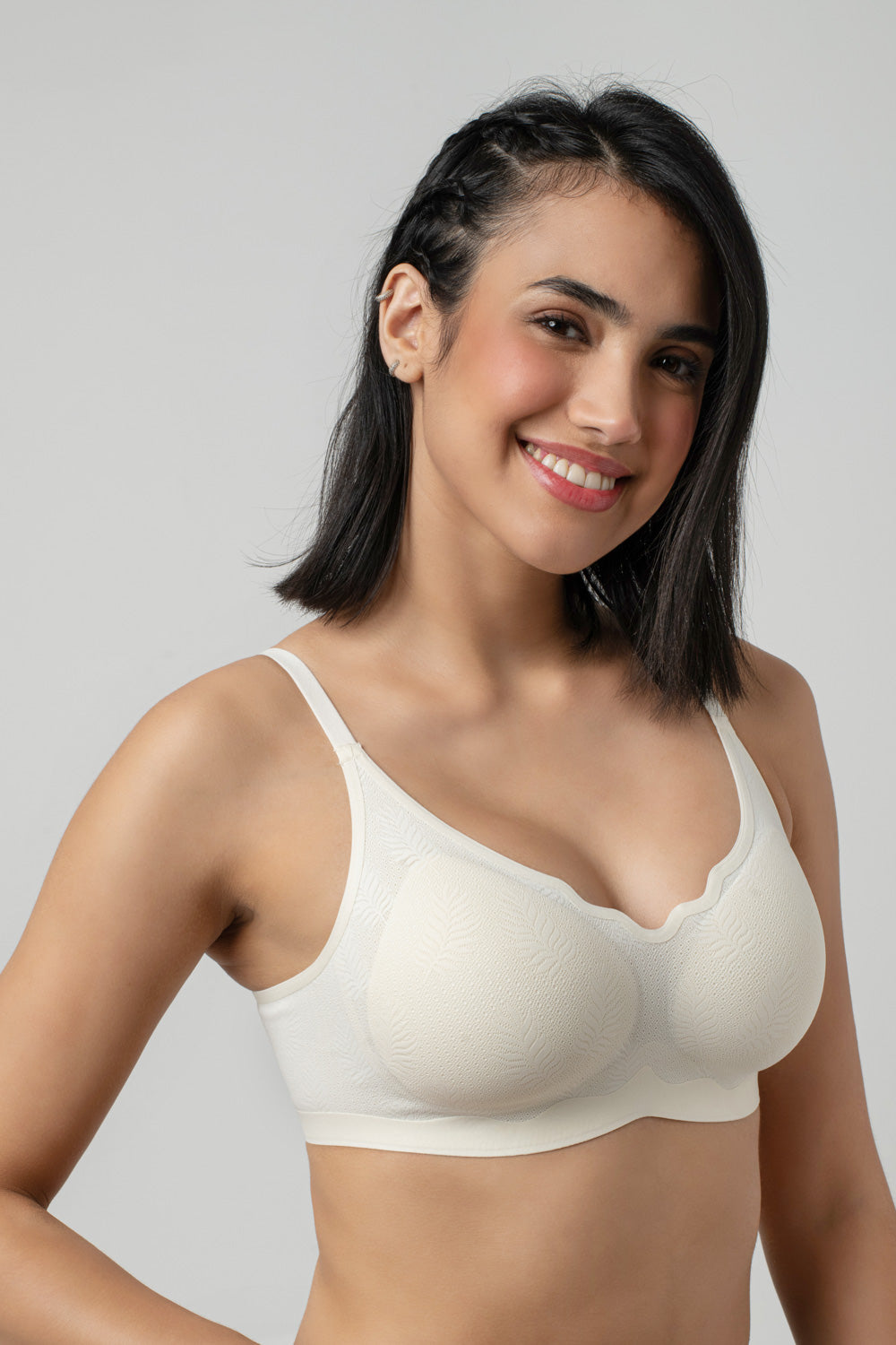 Sienna | V-neck With Scallop Detail Bra