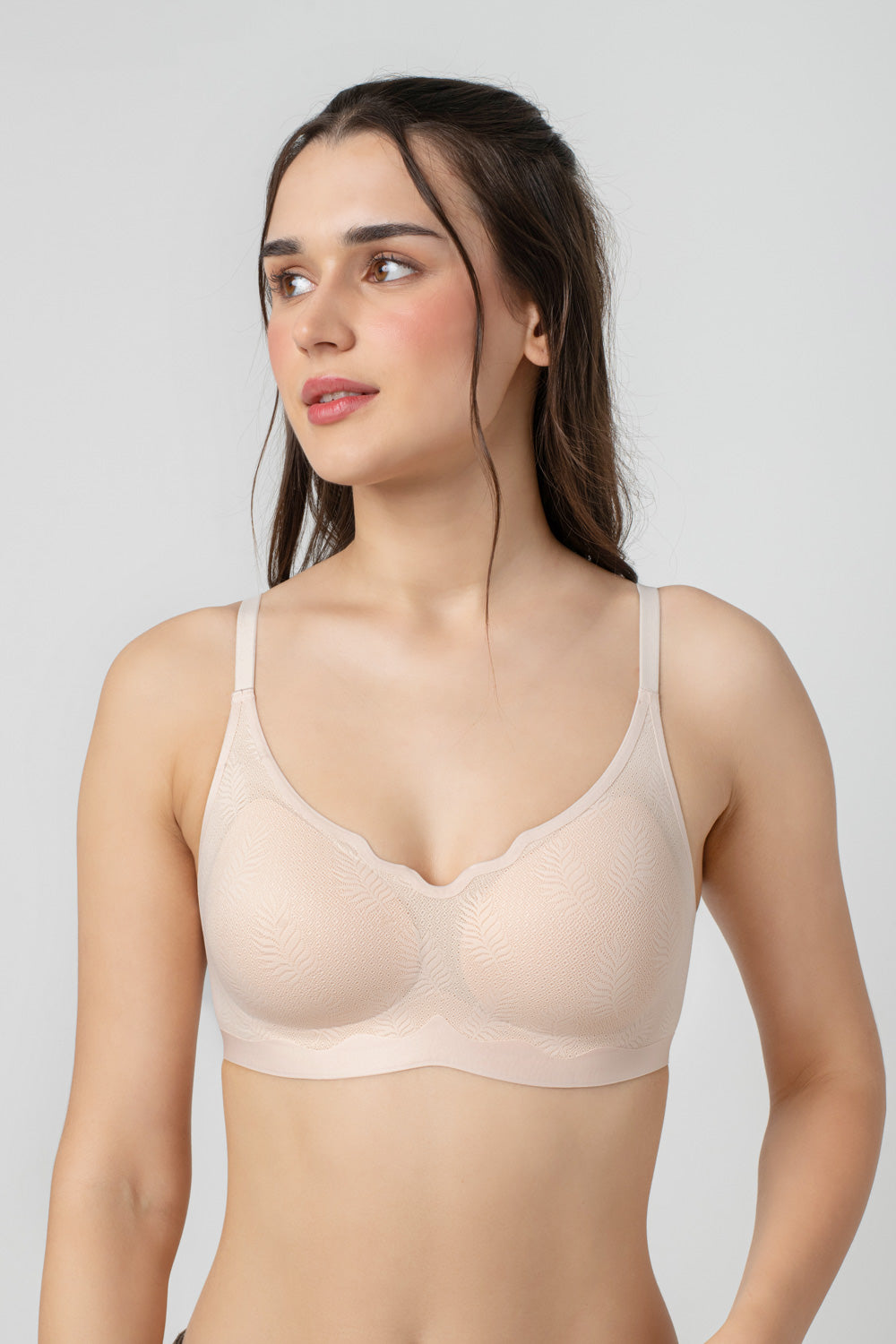 Sienna | V-neck With Scallop Detail Bra